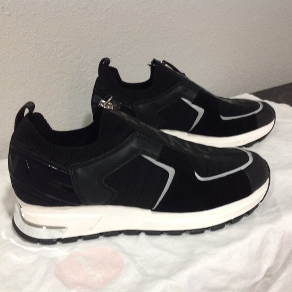 NEW DKNY Mobi zip top sneakers 9.5 - Picture 2 of 7